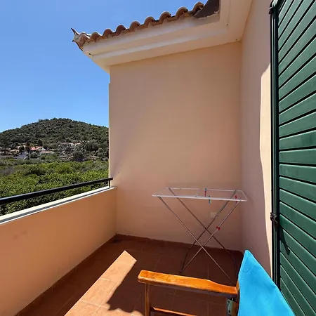 The Twin Nyaraló Metamorfosi (Troizinia-Methana)