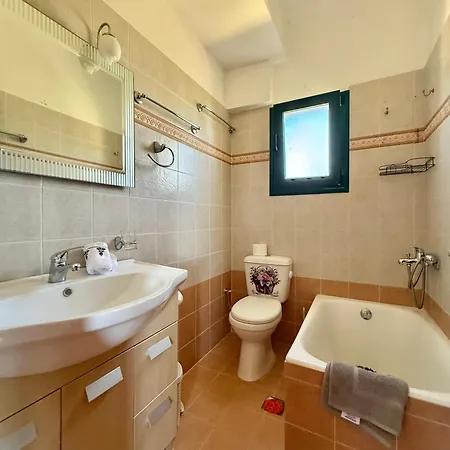 The Twin * Metamorfosi (Troizinia-Methana)