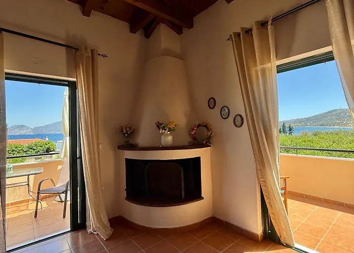 The Twin * Metamorfosi (Troizinia-Methana)